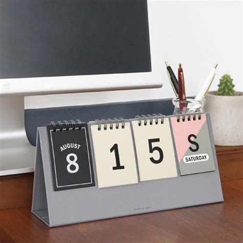Small Flip Calendar For Desk